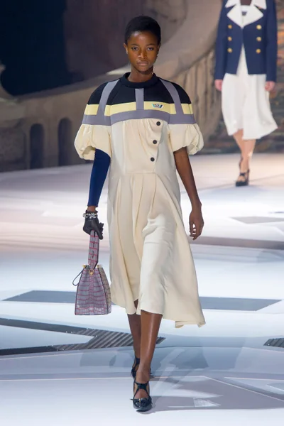 Look 33